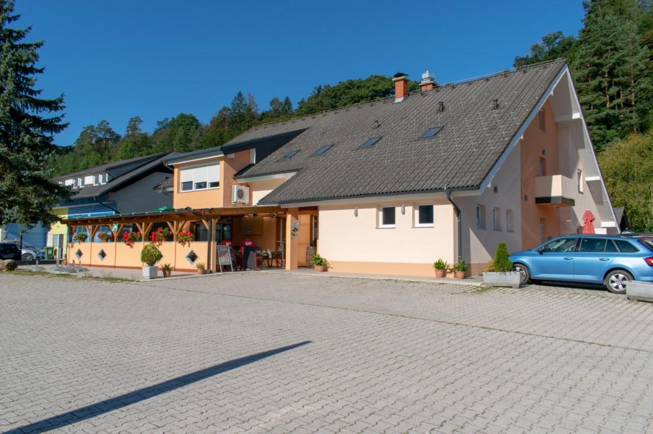 Hisa Izabela Muta Exterior photo