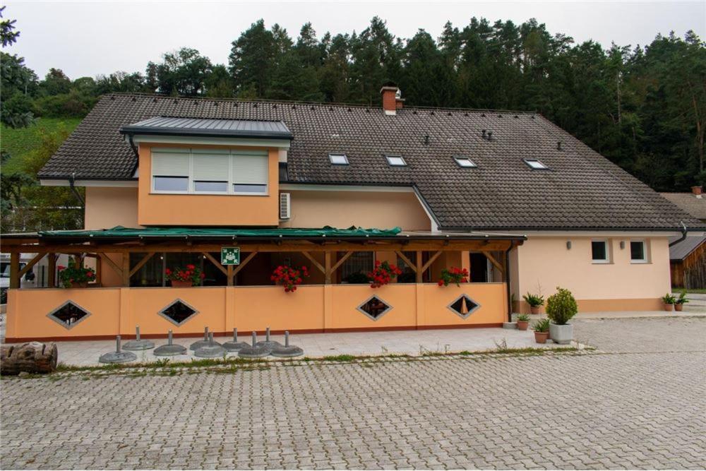 Hisa Izabela Muta Exterior photo